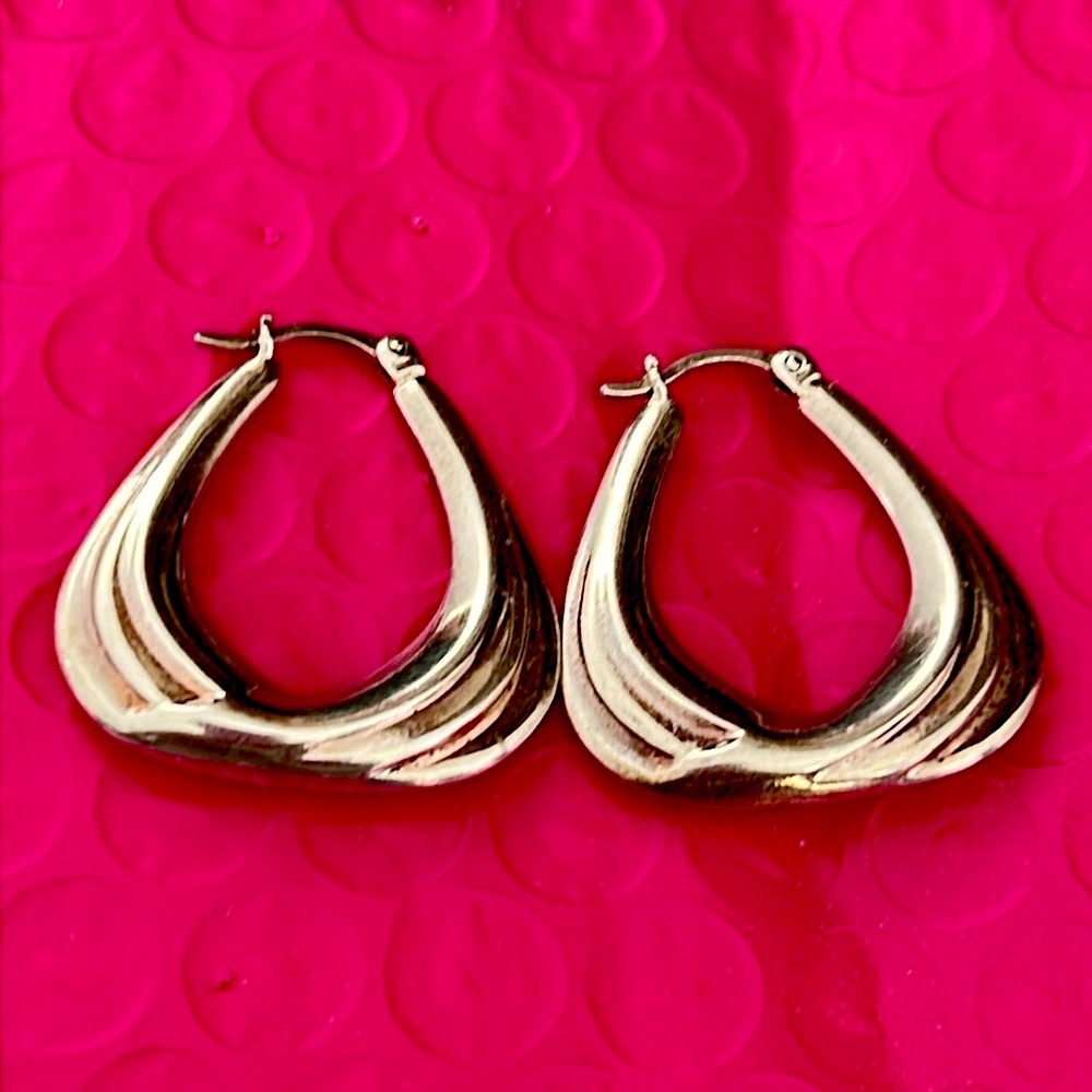 Vintage Sterling silver ?? Thailand hoop earrings.